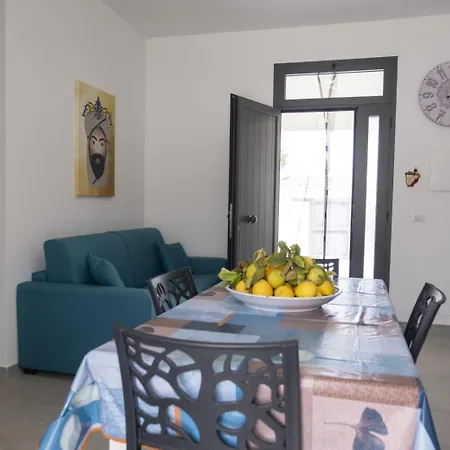 Holiday home Fratantonio - Granelli *