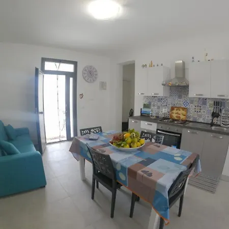 Holiday home Fratantonio - Granelli *